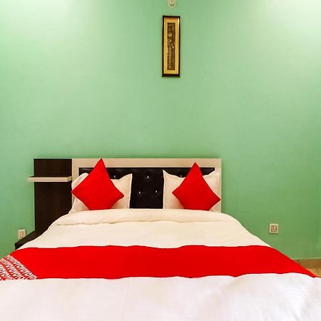 Oyo Lck1233 Rivaaj Palace Lucknow Exterior foto