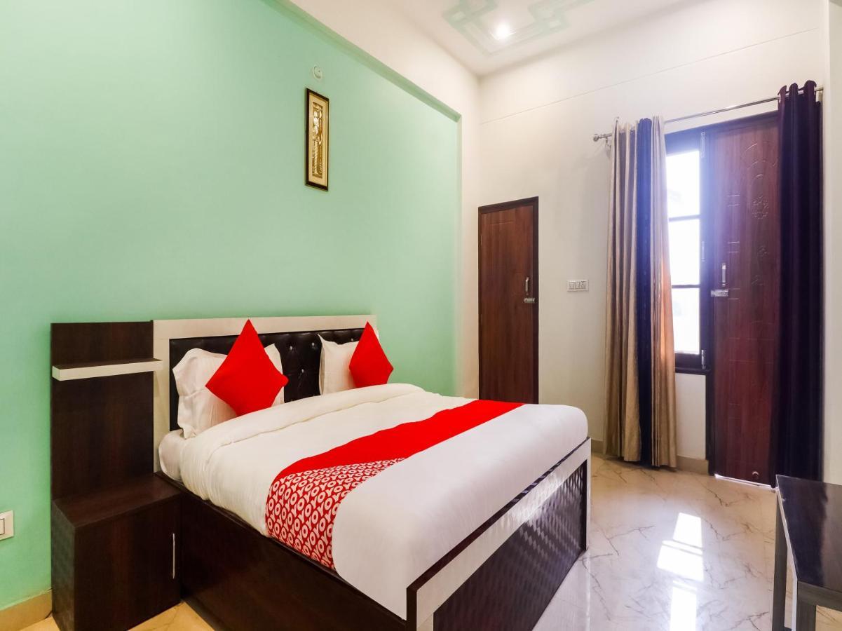 Oyo Lck1233 Rivaaj Palace Lucknow Exterior foto